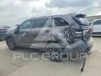 2017 Toyota Highlander photo