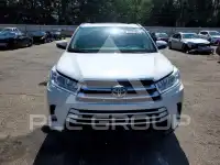 2017 Toyota Highlander photo