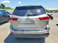 2017 Toyota Highlander фото