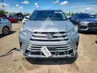 2017 Toyota Highlander фото