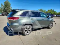 2017 Toyota Highlander photo