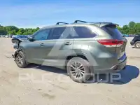 2017 Toyota Highlander photo