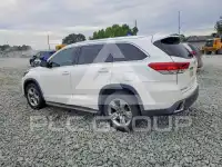 2017 Toyota Highlander photo