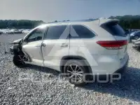 2017 Toyota Highlander photo
