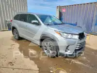 2017 Toyota Highlander фото