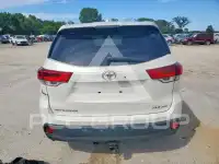 2017 Toyota Highlander photo