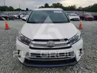 2017 Toyota Highlander photo