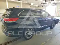 2017 Toyota Highlander photo