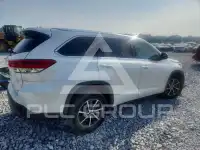 2017 Toyota Highlander photo