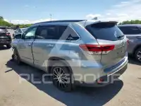 2017 Toyota Highlander фото
