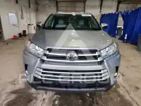 2017 Toyota Highlander фото