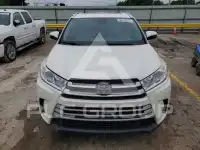 2017 Toyota Highlander photo