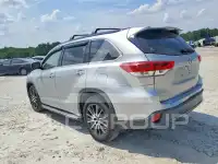 2017 Toyota Highlander photo