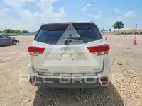2017 Toyota Highlander фото