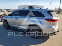 2017 Toyota Highlander photo