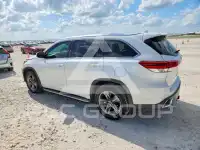 2017 Toyota Highlander photo