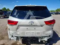 2017 Toyota Highlander фото