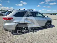 2017 Toyota Highlander photo
