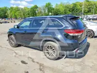 2017 Toyota Highlander photo