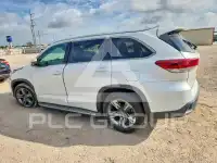 2017 Toyota Highlander photo