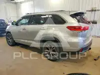 2017 Toyota Highlander photo