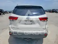 2017 Toyota Highlander фото