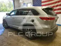 2017 Toyota Highlander photo