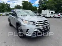 2017 Toyota Highlander photo
