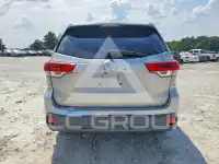 2017 Toyota Highlander photo
