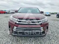 2017 Toyota Highlander photo