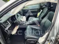 2017 Toyota Highlander photo