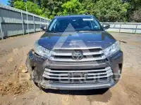 2017 Toyota Highlander фото