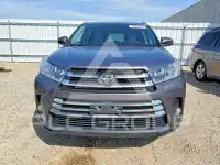 2017 Toyota Highlander photo