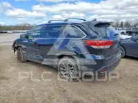 2017 Toyota Highlander photo