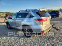 2017 Toyota Highlander photo