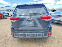 2017 Toyota Highlander photo