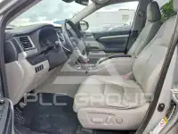 2017 Toyota Highlander photo