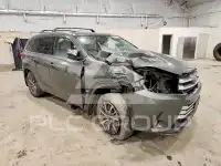 2017 Toyota Highlander фото