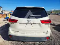 2017 Toyota Highlander фото