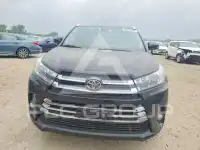 2017 Toyota Highlander photo