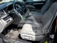 2017 Toyota Highlander photo