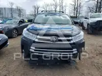 2017 Toyota Highlander photo