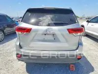 2017 Toyota Highlander фото