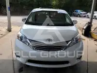 2017 Toyota SIENNA фото