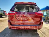 2017 Toyota SIENNA фото