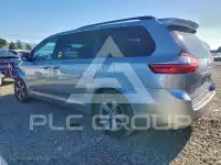 2017 Toyota SIENNA фото
