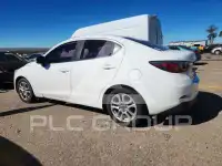 2017 Toyota YARIS фото