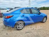 2017 Toyota YARIS фото