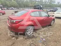 2017 Toyota YARIS фото