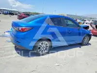 2017 Toyota YARIS фото